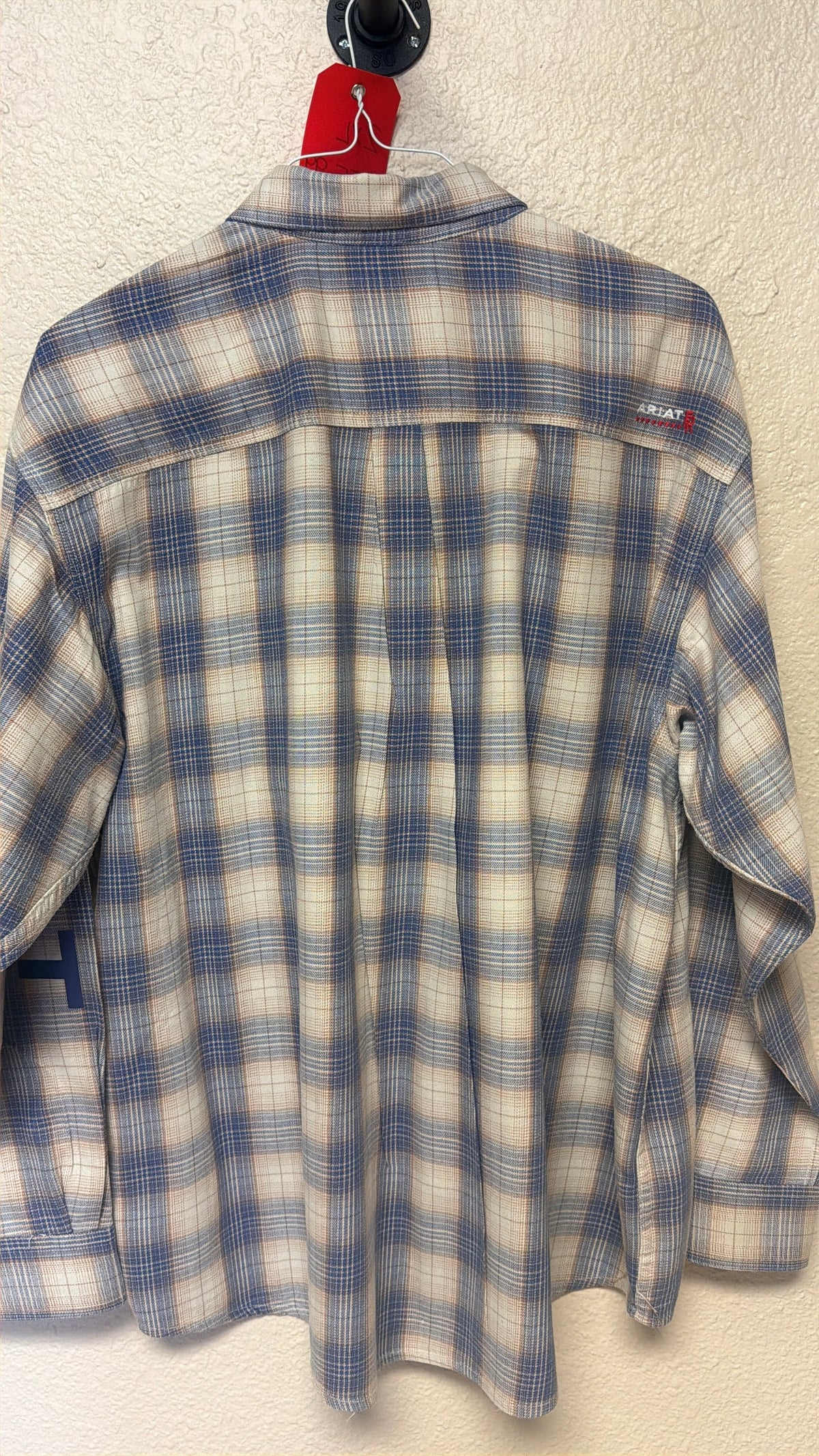 2x Used Blue & White Ariat shirt